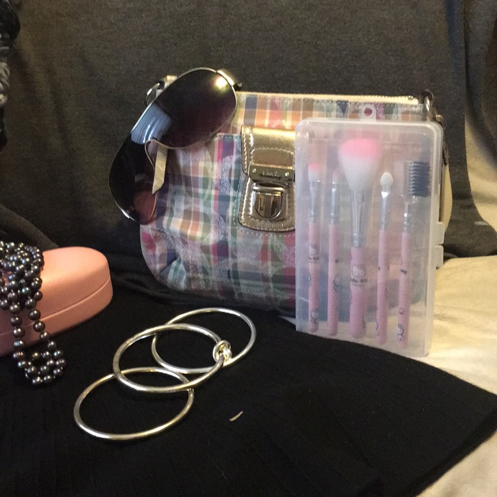 SOLD 💸SOLD 💵Hello Kitty Makeup 💄 brush set